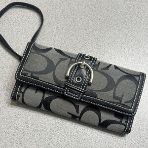 Guess wallet